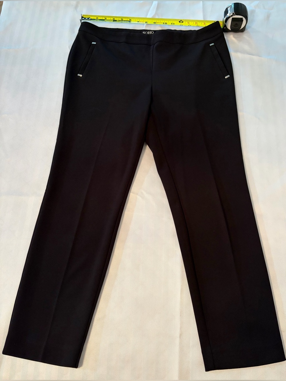 Soho Apparel Ltd. Cropped Pant - Size Large